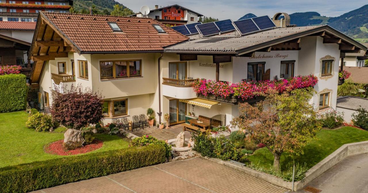 Gaestehaus Burgi Fuegen Exterior photo