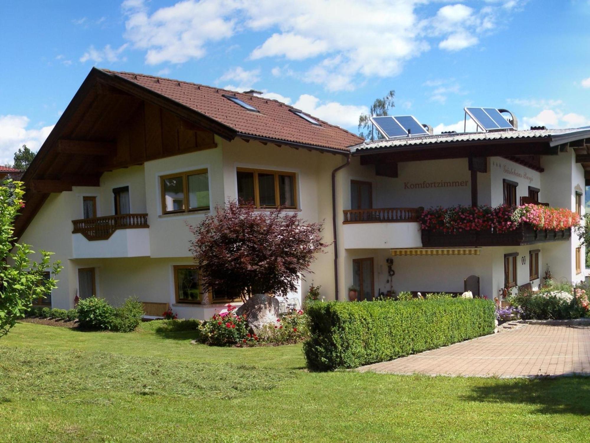 Gaestehaus Burgi Fuegen Exterior photo