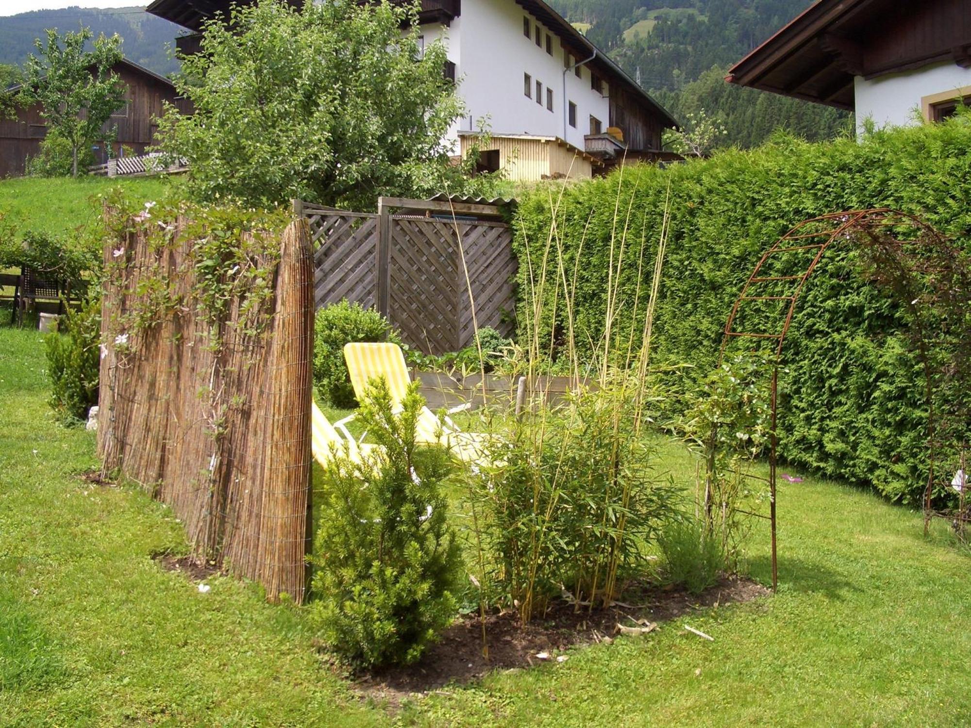 Gaestehaus Burgi Fuegen Exterior photo