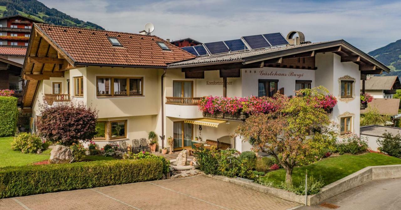 Gaestehaus Burgi Fuegen Exterior photo